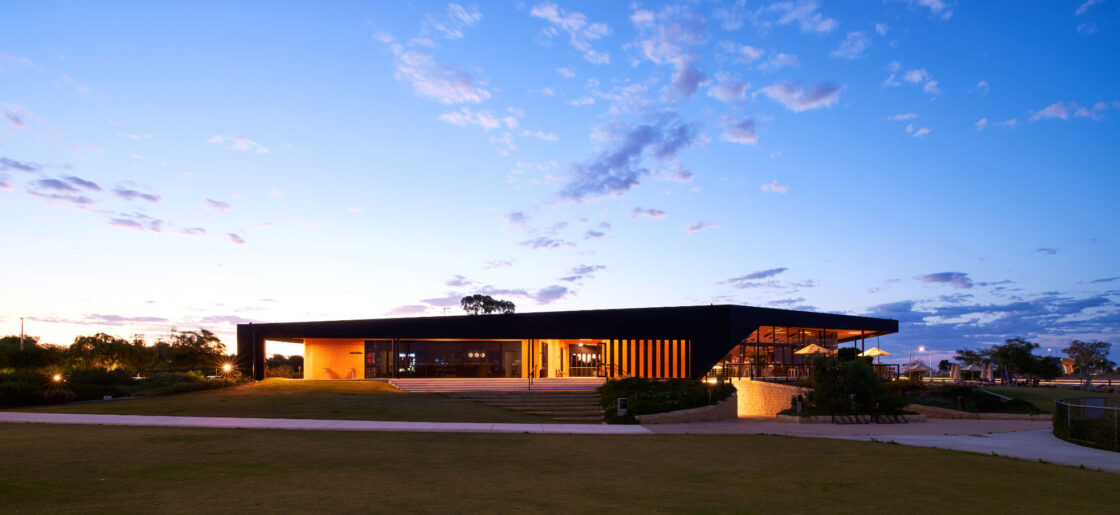 Kennedy Bay Golf Clubhouse, Marcos Silverio photographer